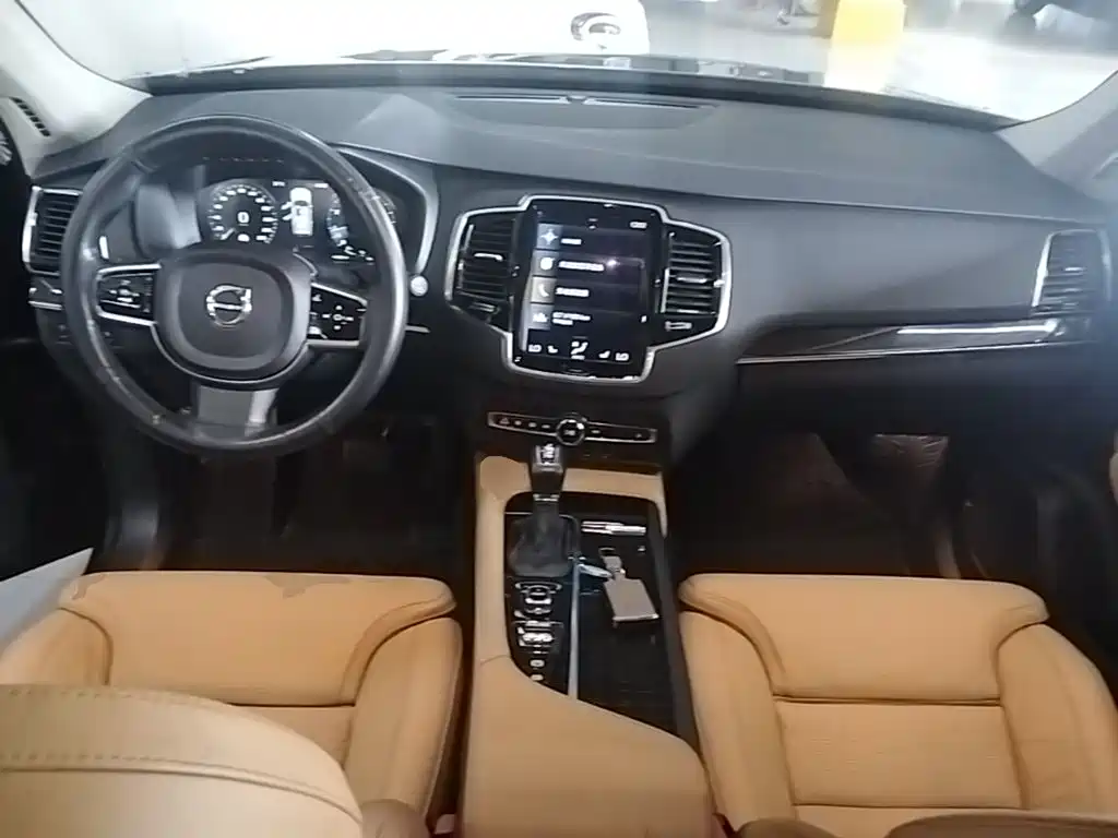 Volvo XC90 2015 — фото 10