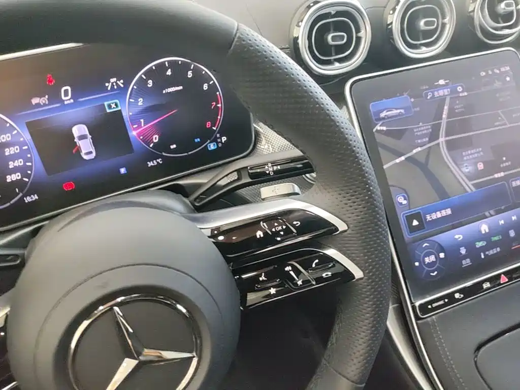 Mercedes-Benz C-Class 2024 — фото 14