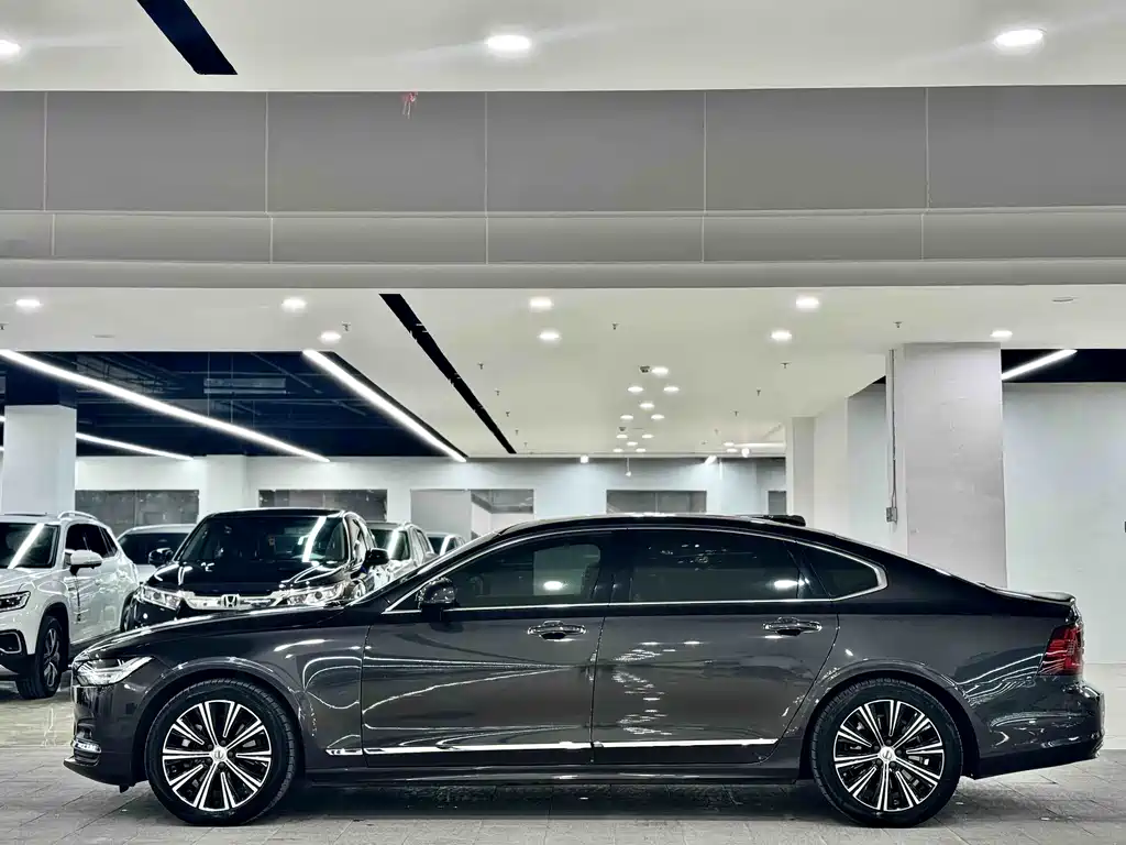 Volvo S90 2021 — фото 4
