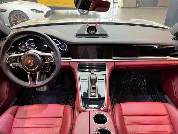 Porsche Panamera 2019