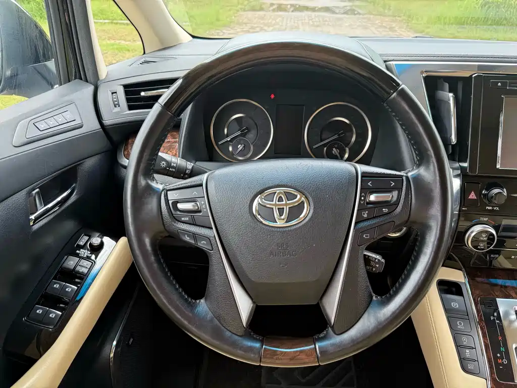 Toyota Alphard 2019 — фото 7