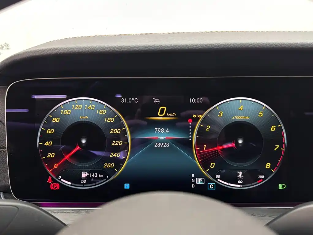Mercedes-Benz E-Class 2023 — фото 14