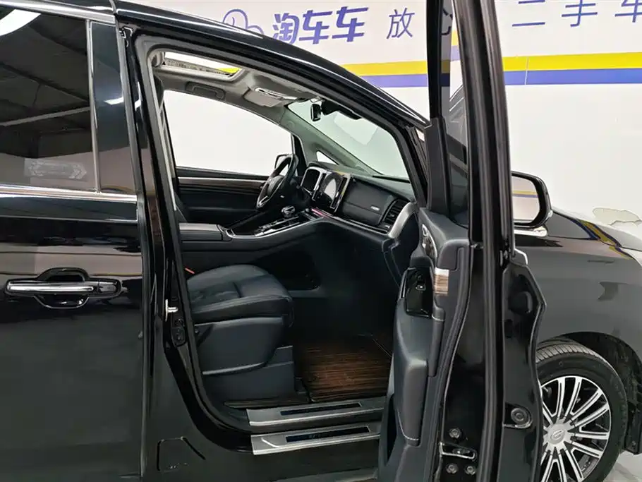 GAC Motor Trumpchi M8 2021 — фото 8