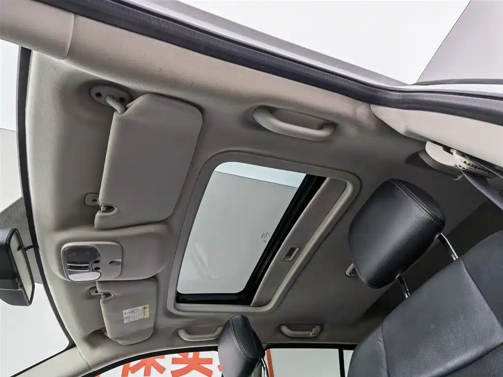 Jeep Compass 2015 — фото 14