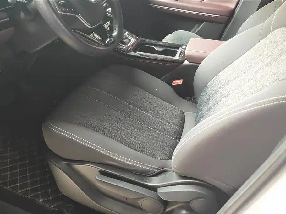 GAC Motor Trumpchi M6 2023 — фото 9
