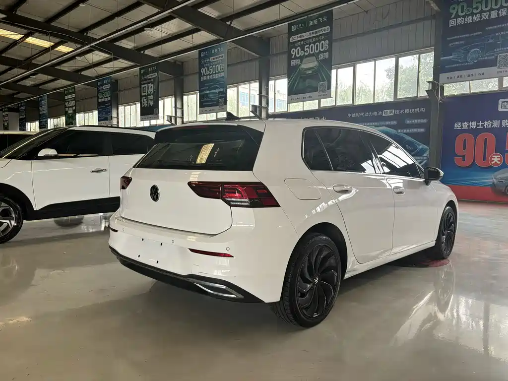 Volkswagen Golf 2021
