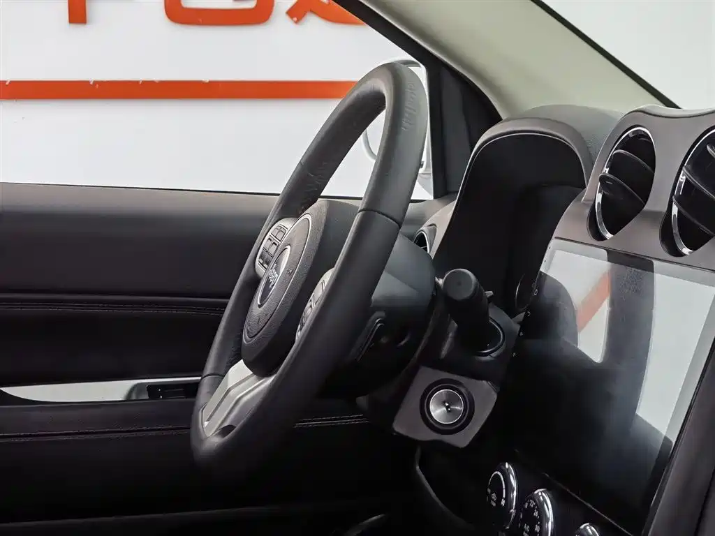 Jeep Compass 2015 — фото 22