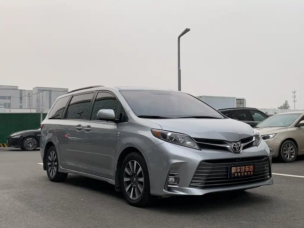 Toyota Sienna 2020 — фото 2