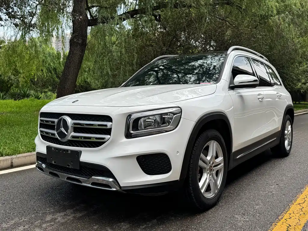 Mercedes-Benz GLB 2021