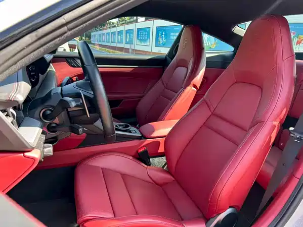 Porsche 911 2023
