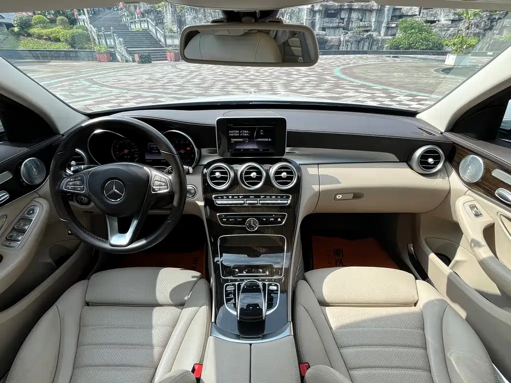 Mercedes-Benz C-Class 2018 — фото 10