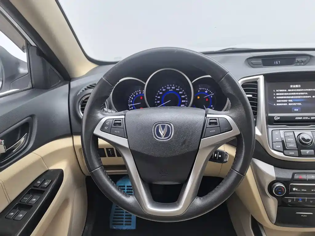 Changan Escape 2016 — фото 11