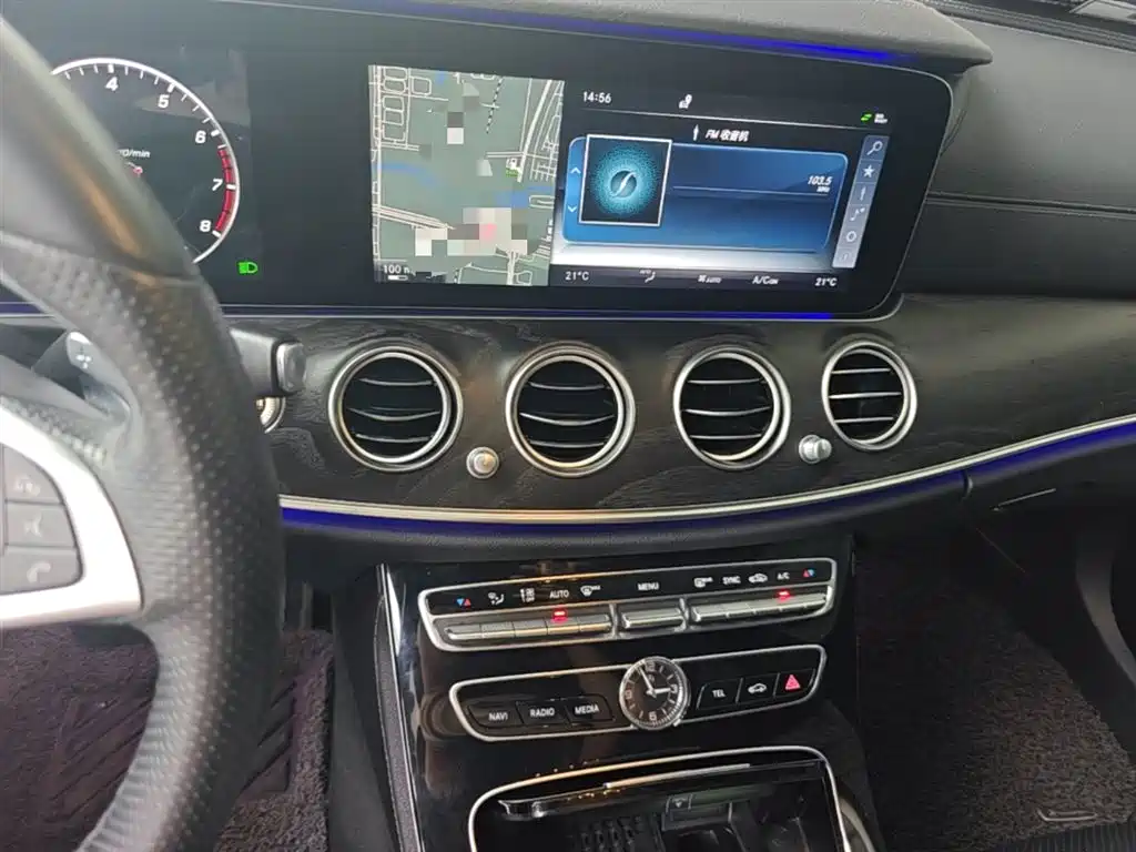 Mercedes-Benz E-Class 2016 — фото 20