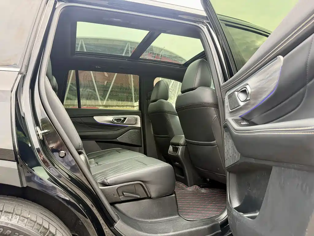 GAC Motor Trumpchi GS8 2024 — фото 14