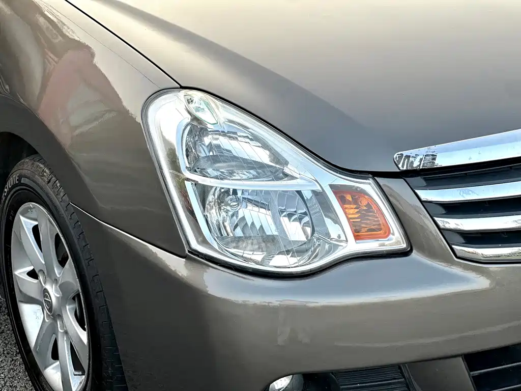 Nissan Sylphy 2010 — фото 15