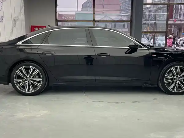 Audi A6L 2022