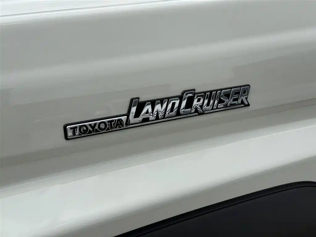 Toyota Land Cruiser 2025 — фото 5