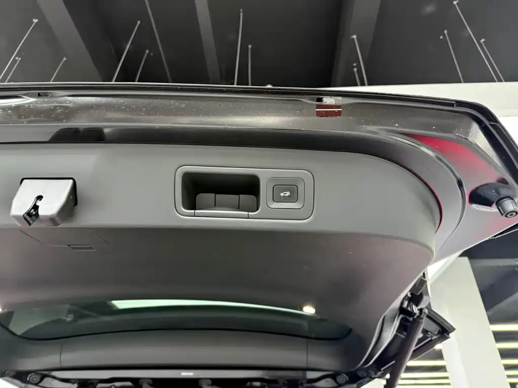 GAC Motor Trumpchi M8 2026 — фото 14