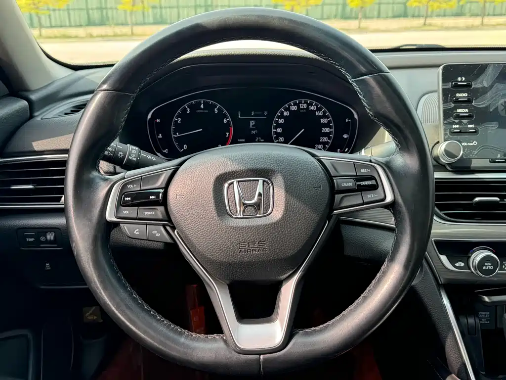 Honda Accord 2020 — фото 11