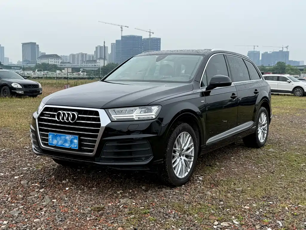 Audi Q7 2016 — фото 1