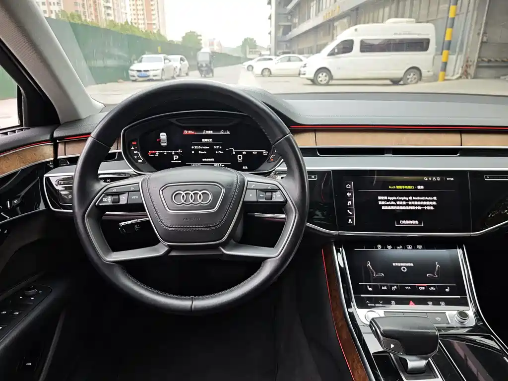 Audi A8 2018 — фото 5
