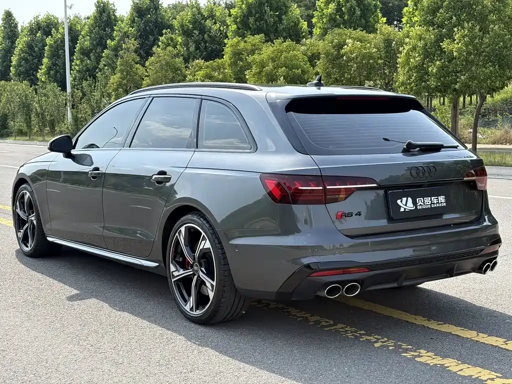 Audi S4 2024