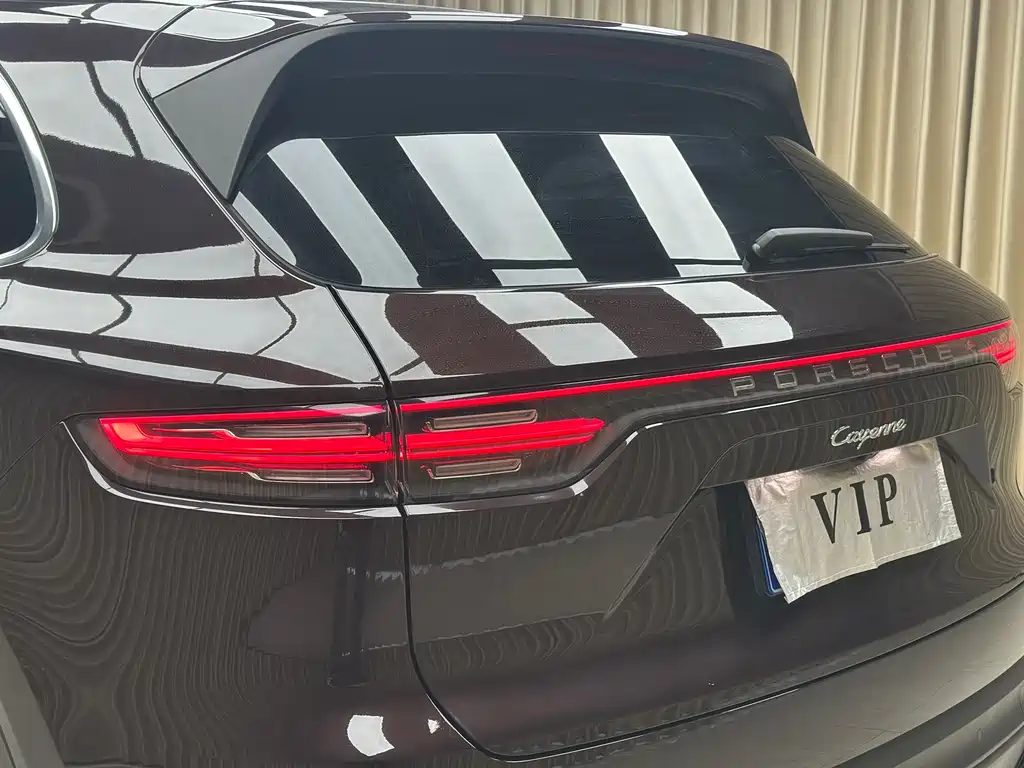 Porsche Cayenne 2019 — фото 20
