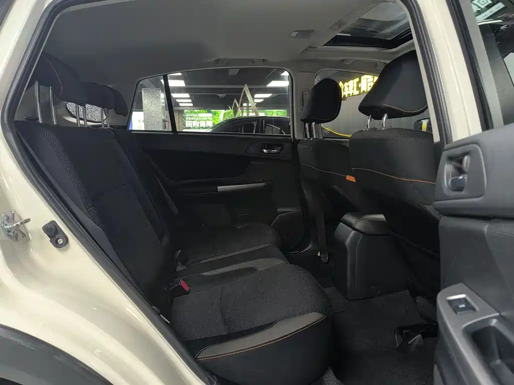 Subaru XV 2016 — фото 14