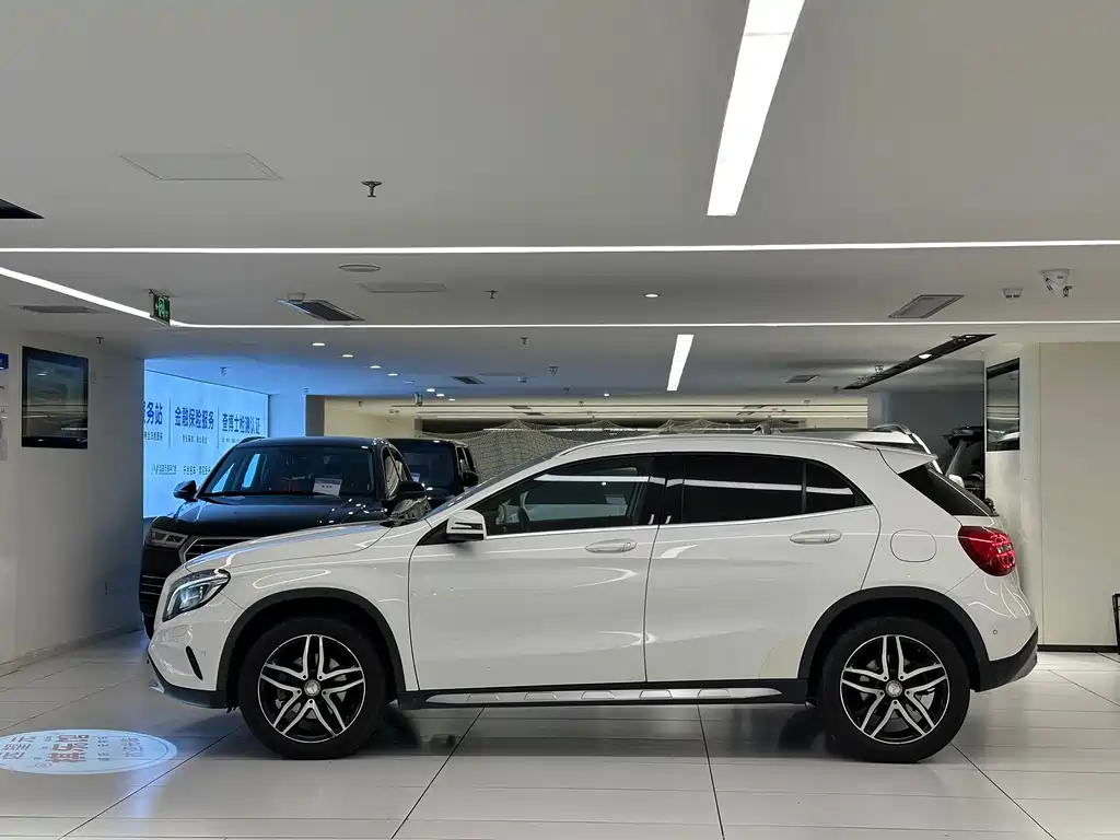 Mercedes-Benz GLA 2016