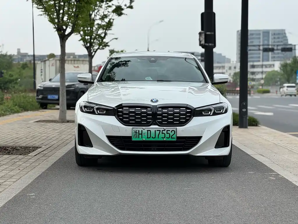 BMW i3 2023