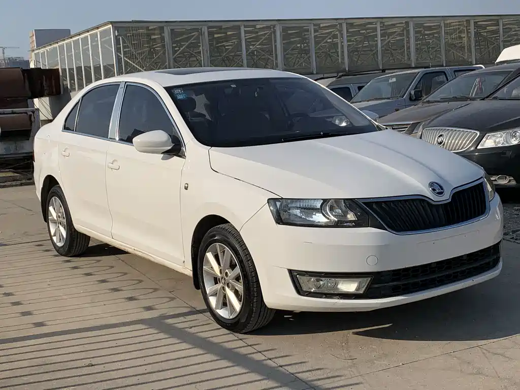Skoda Rapid 2016 — фото 3