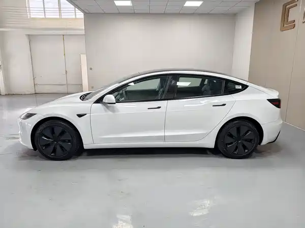 Tesla Model 3 2026