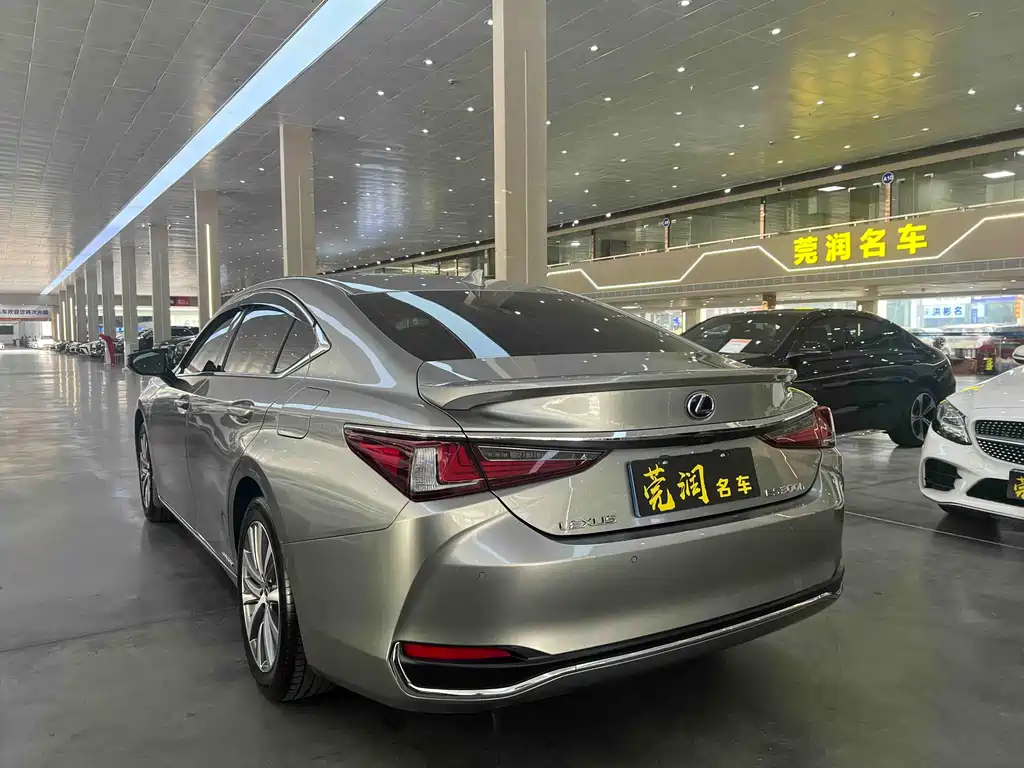 Lexus ES 2021 — фото 5
