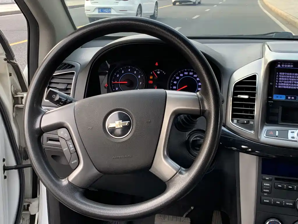 Chevrolet Captiva 2014 — фото 12