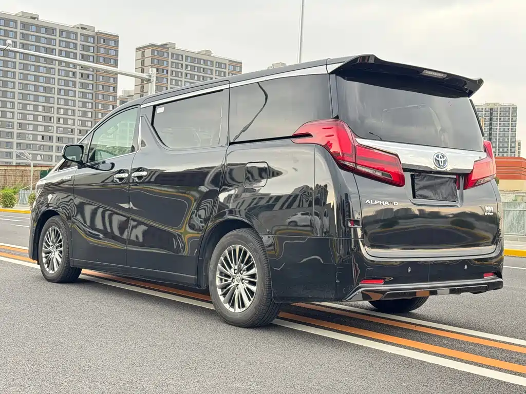 Toyota Alphard 2020 — фото 8