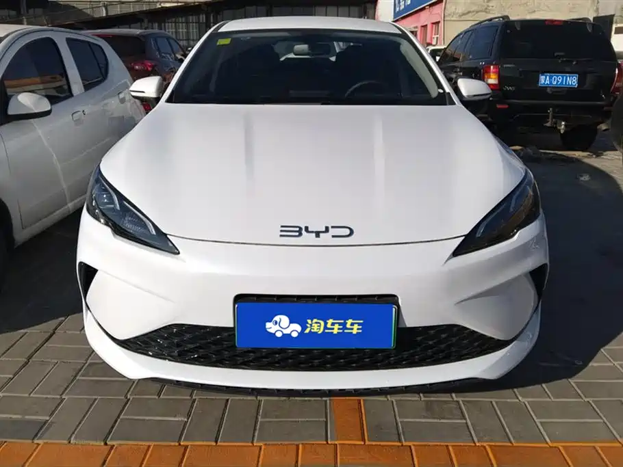 BYD Seal 05 DM-i 2025 — фото 2