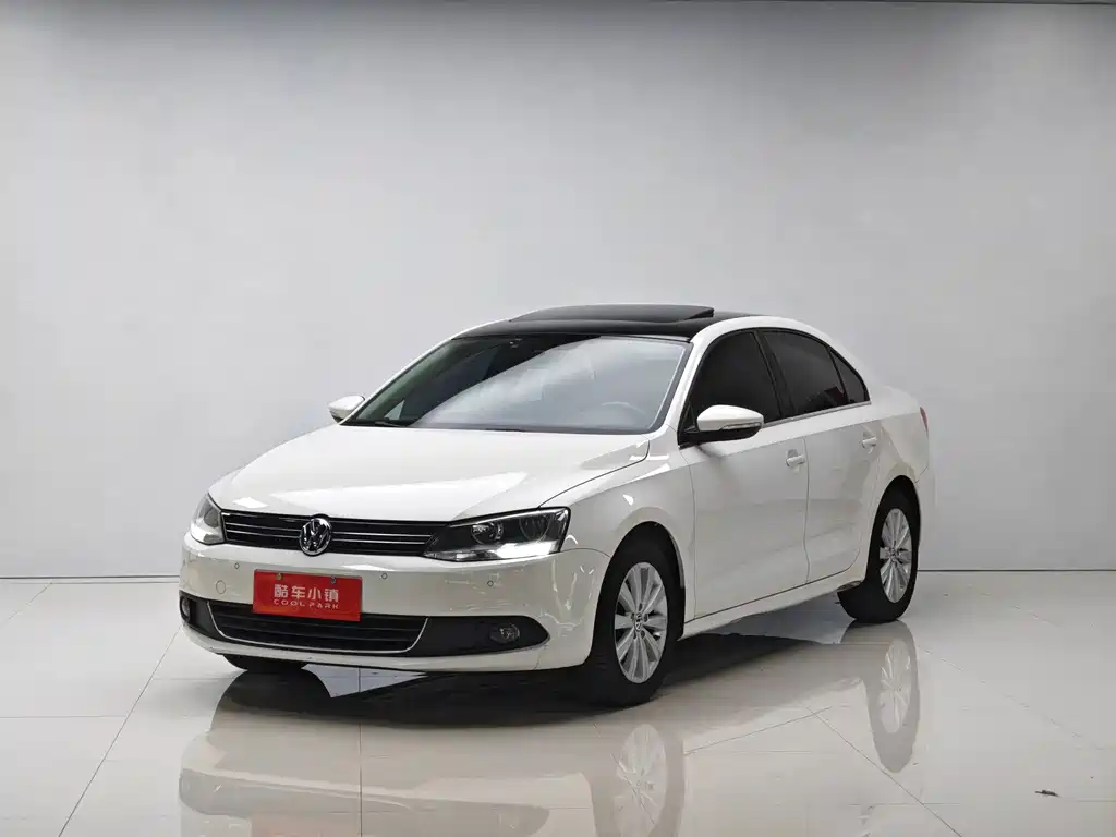 Volkswagen Sagitar 2014