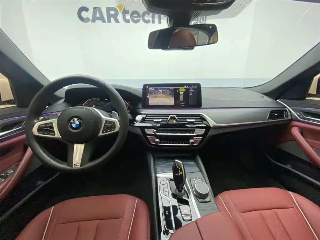 BMW 5 Series 2021 — фото 13