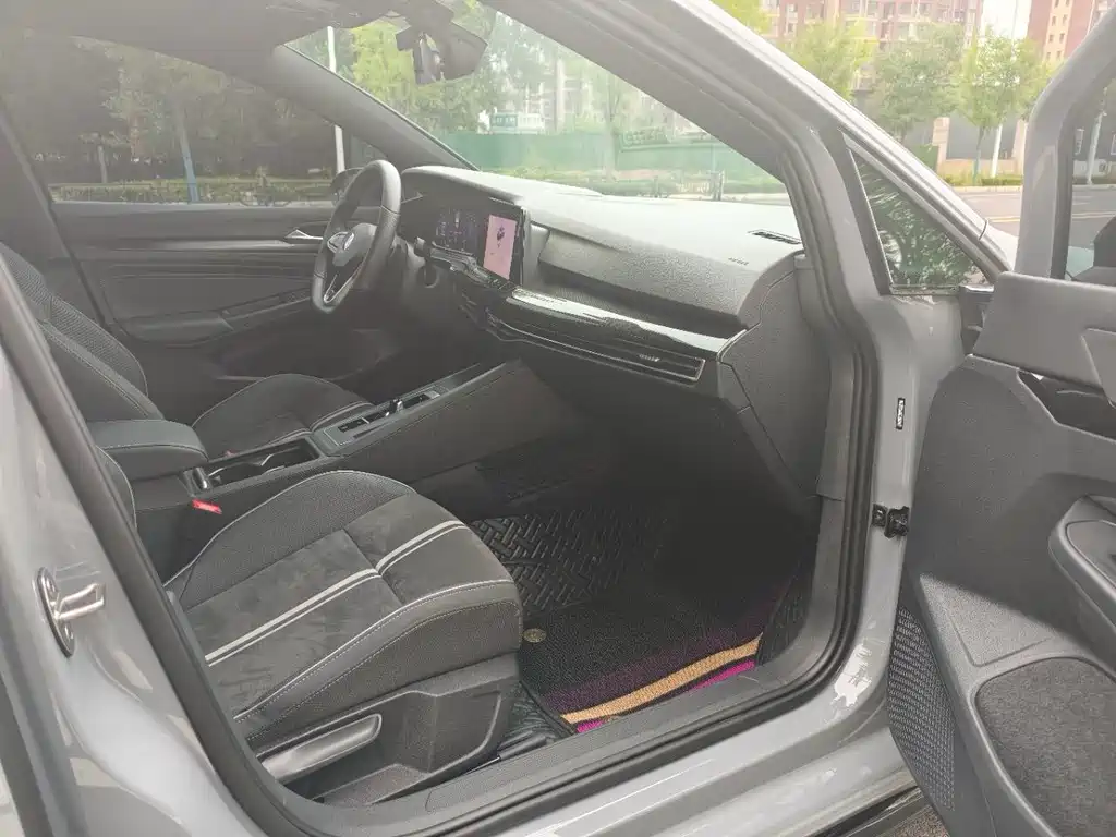 Volkswagen Golf 2023