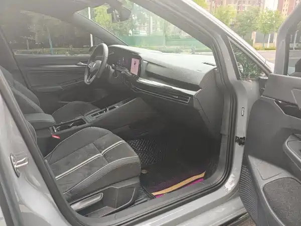 Volkswagen Golf 2023