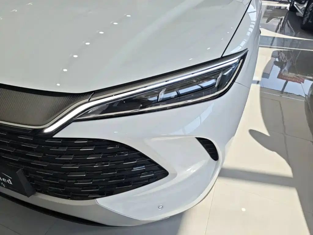 BYD Song L DM-i 2026 — фото 24