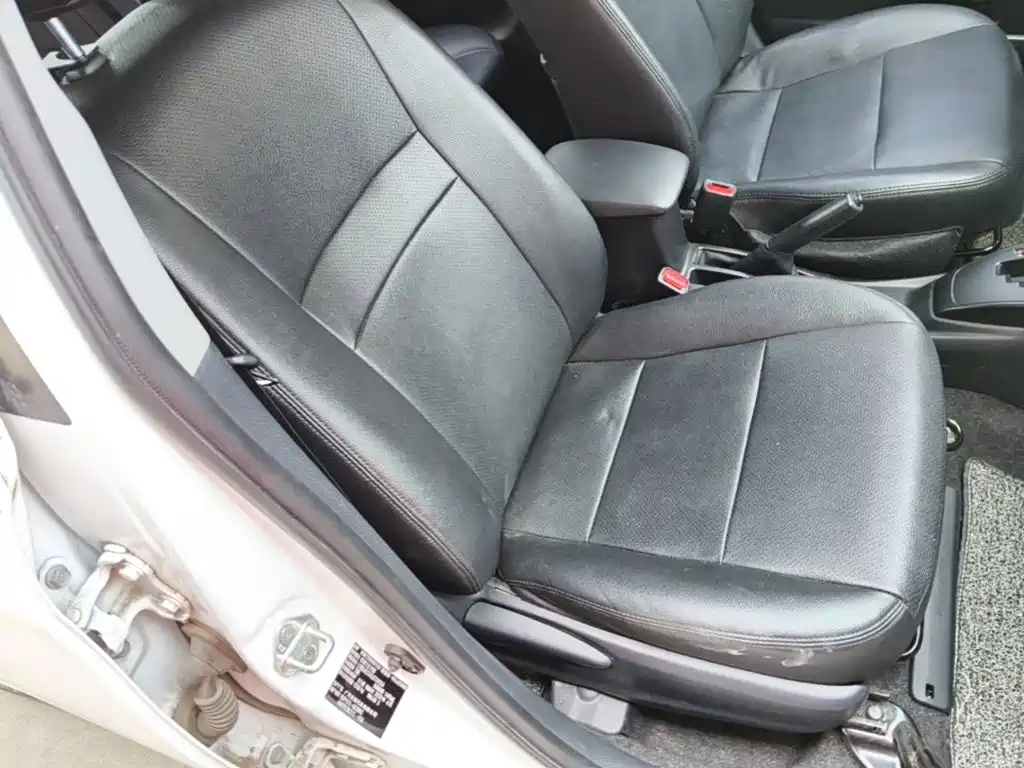 Toyota Yaris L 2020 — фото 25