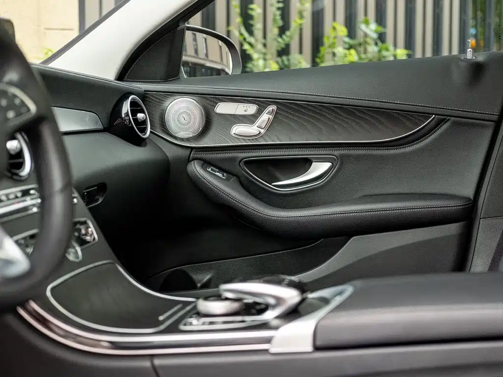 Mercedes-Benz C-Class 2018 — фото 8