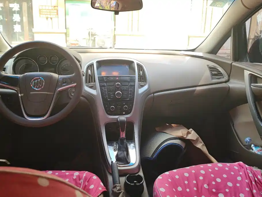 Buick Excelle GT 2015 — фото 12