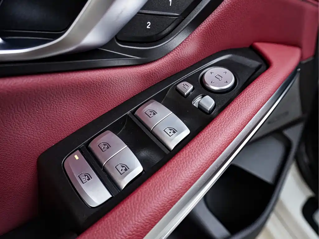 BMW 3 Series 2021 — фото 10