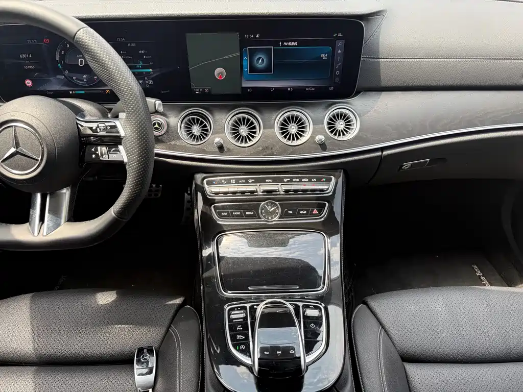 Mercedes-Benz E-Class 2017 — фото 11