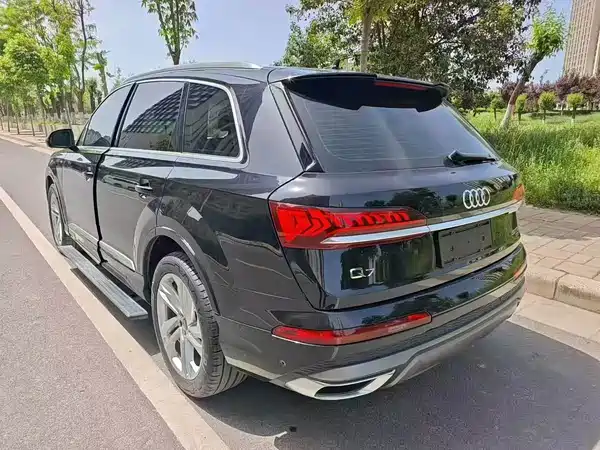 Audi Q7 2021