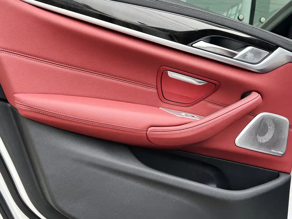 BMW 5 Series 2023 — фото 16