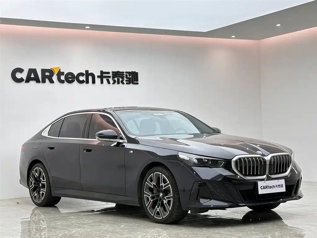 BMW 5 Series 2024