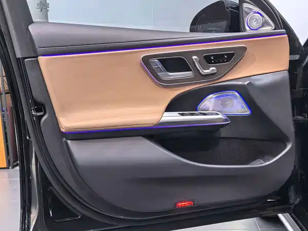 Mercedes-Benz E-Class 2025